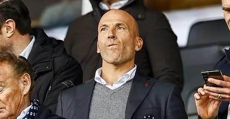 1712098912458060216.jpg ceo.jpg