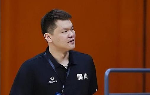 官方网站-朱芳雨羡慕首钢队豪华阵容，深圳队回应球队欠薪传闻