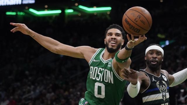 官网登录入口-雄鹿后场有两把“大锁” 五年前他们便接近联手