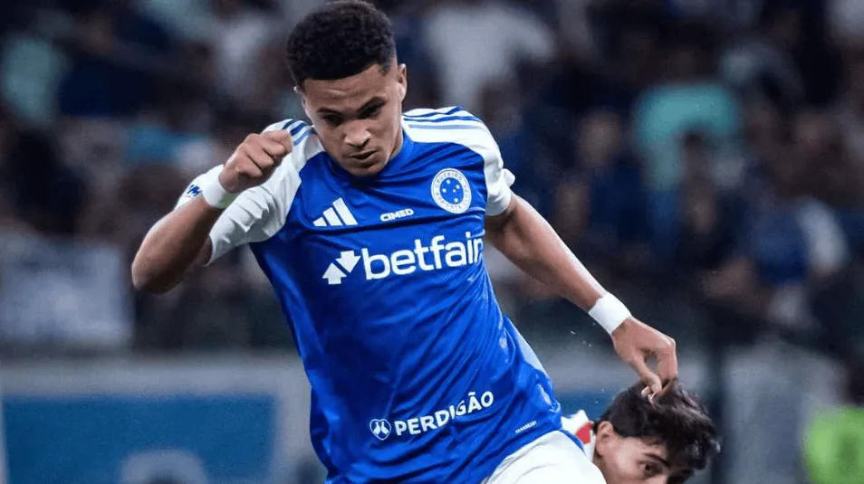 官方网站-ESPN：多特将1200万欧买下克鲁塞罗小将普拉特斯，8月加盟